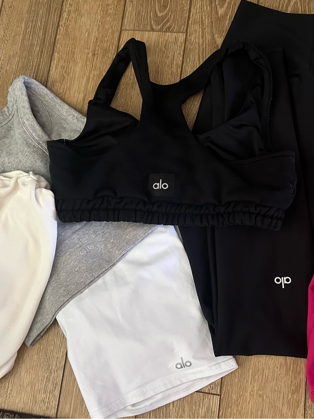 ALO Yoga Bundle